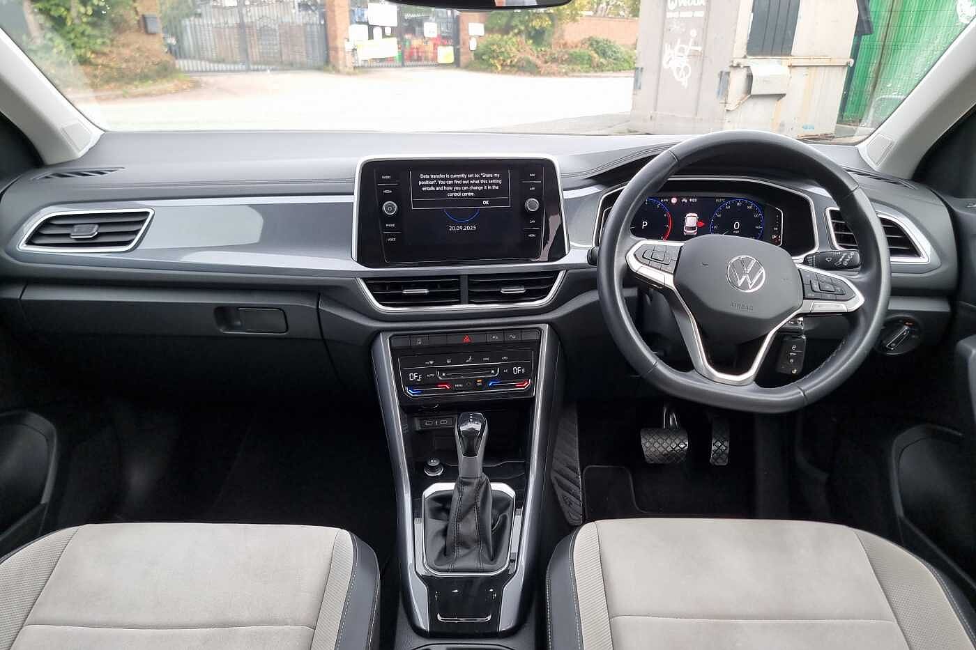 Used Volkswagen T-Roc 2023 for sale - 76111228: Photo 8