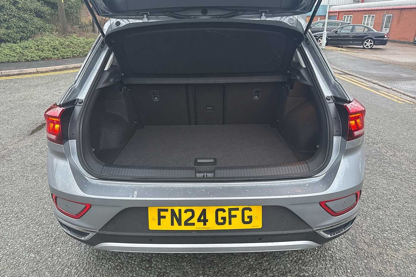 Used Volkswagen T-Roc 2024 for sale - 77176630: Photo 12