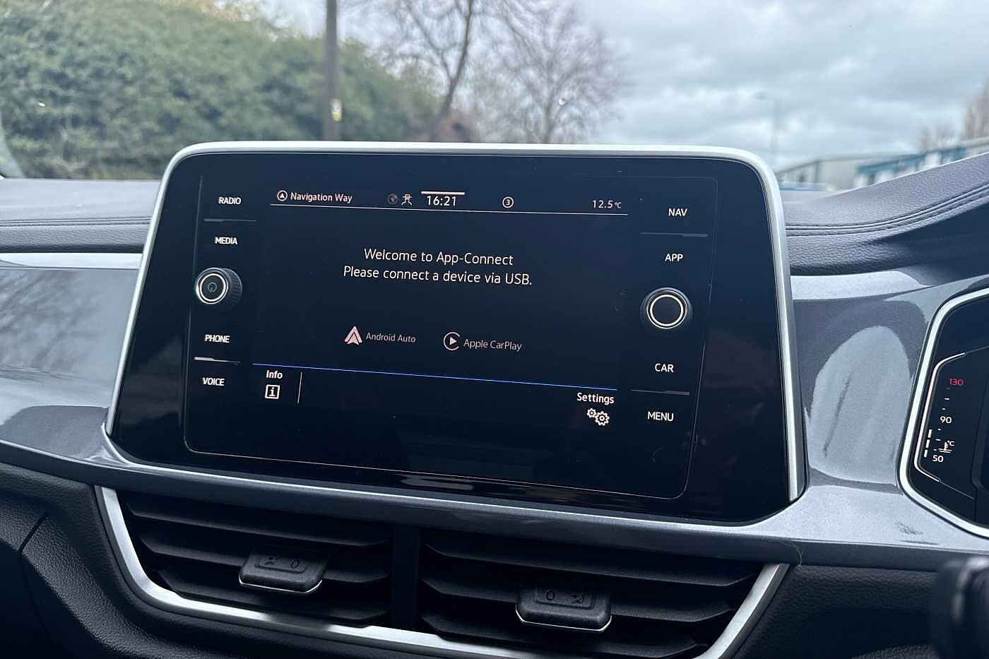 Used Volkswagen T-Roc 2024 for sale - 77176630: Photo 20