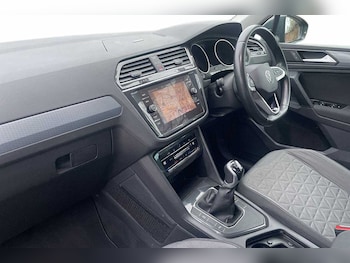 Used Volkswagen Tiguan 2022 for sale - 77177589: Photo