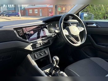 Used Volkswagen Polo 2024 for sale - 76111651: Photo 2