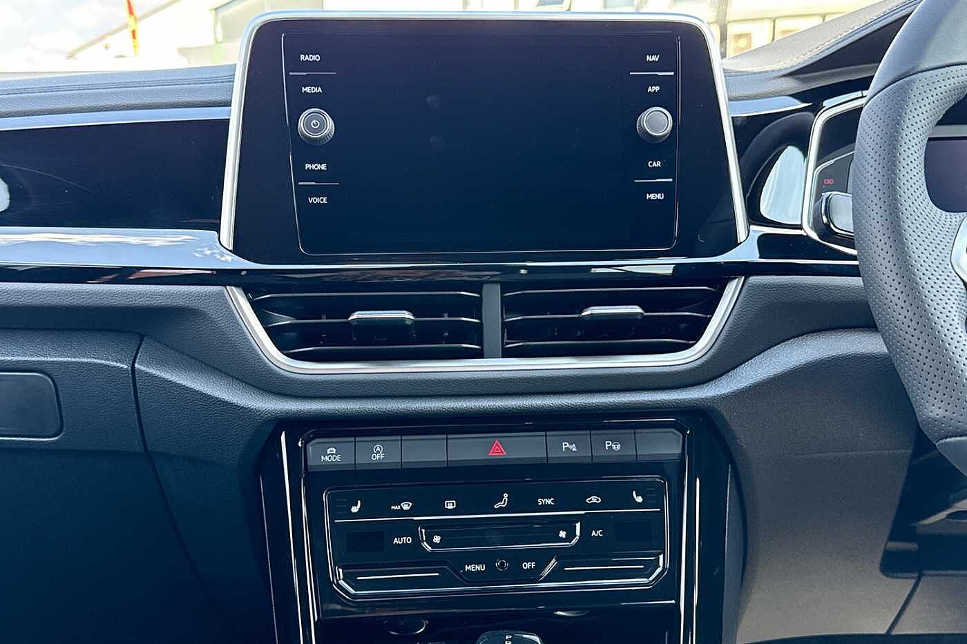Used Volkswagen T-Roc 2025 for sale - 76110677: Photo 9