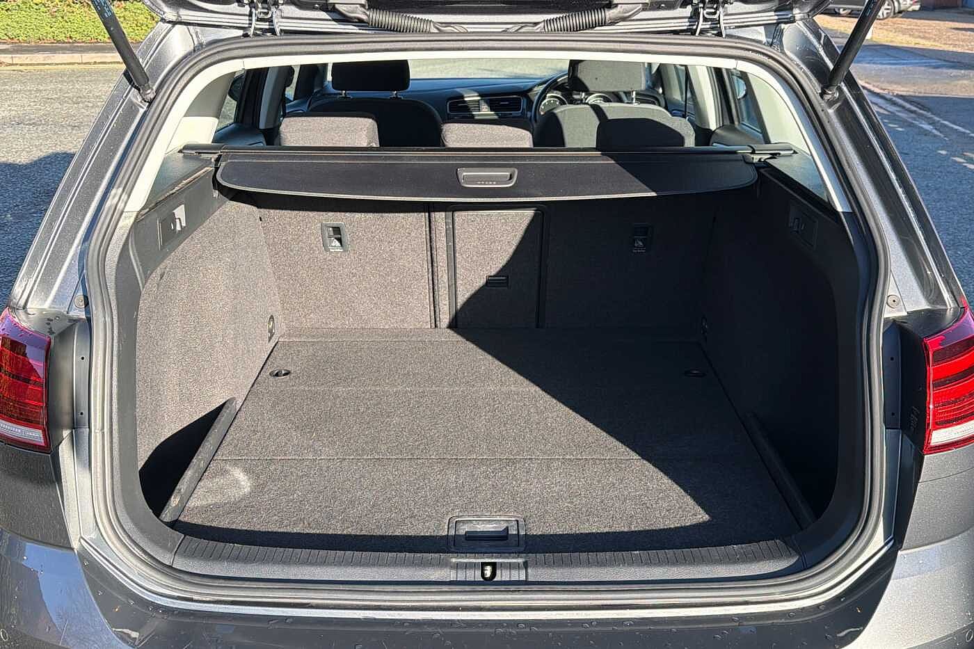 Used Volkswagen Golf 2017 for sale - 76800353: Photo 12