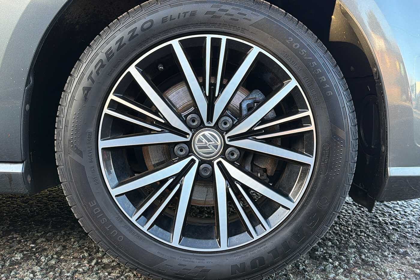 Used Volkswagen Golf 2017 for sale - 76800353: Photo 5