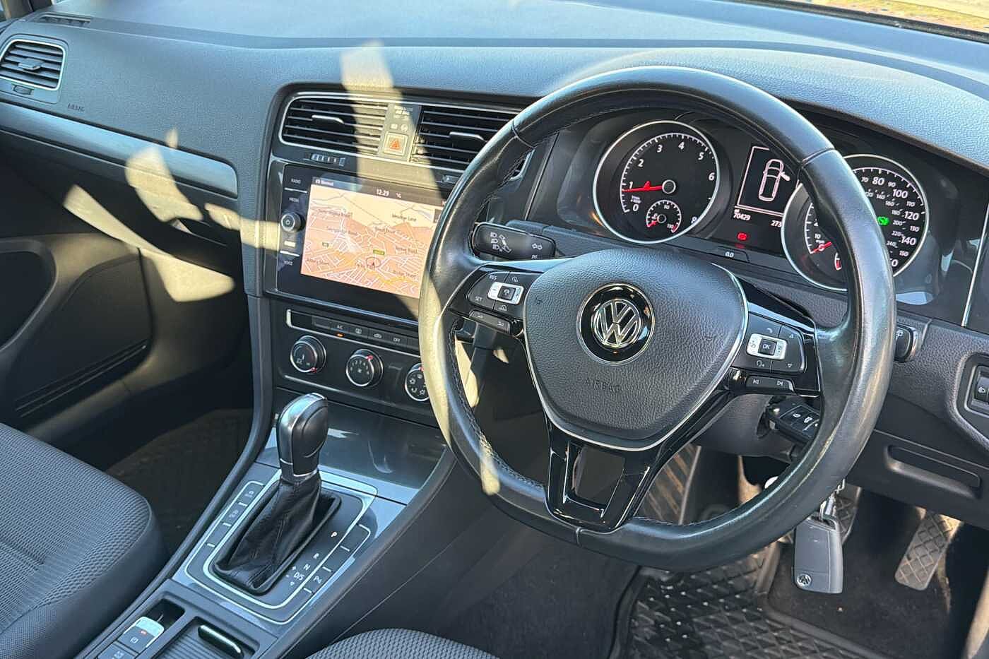 Used Volkswagen Golf 2017 for sale - 76800353: Photo 6
