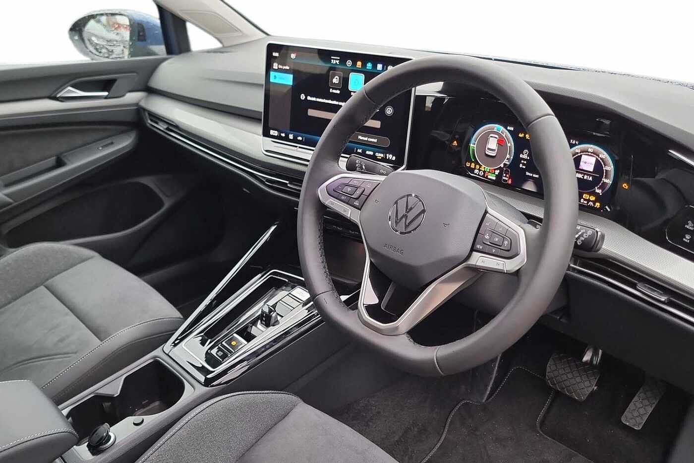 Used Volkswagen Golf 2026 for sale - 77442093: Photo 6