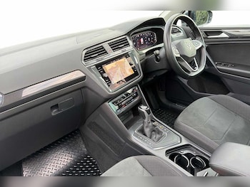 Used Volkswagen Tiguan 2020 for sale - 76716714: Photo