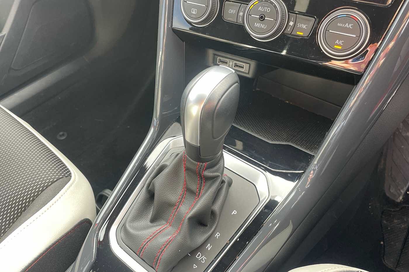 Used Volkswagen T-Roc 2020 for sale - 76716832: Photo 10