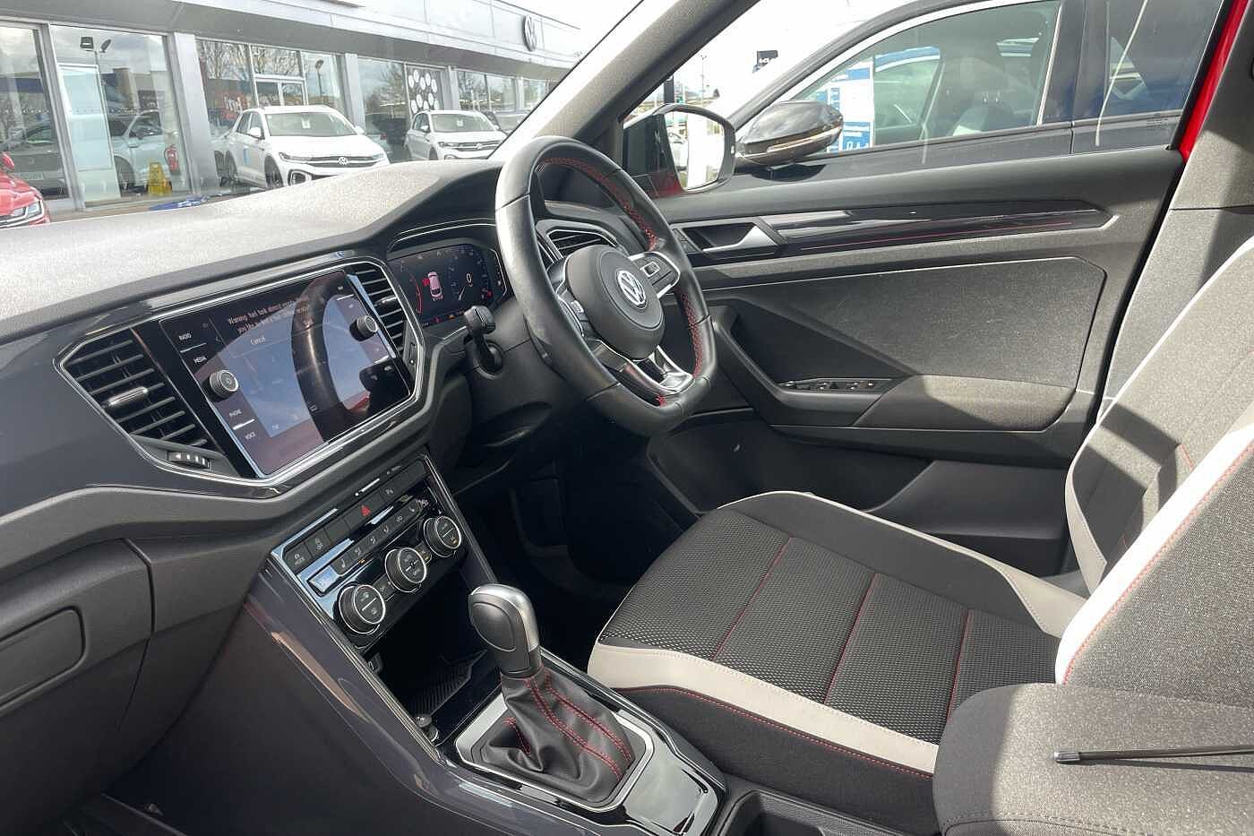 Used Volkswagen T-Roc 2020 for sale - 76716832: Photo 2