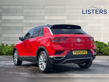 Used Volkswagen T-Roc 2020 for sale - 76716832: Photo