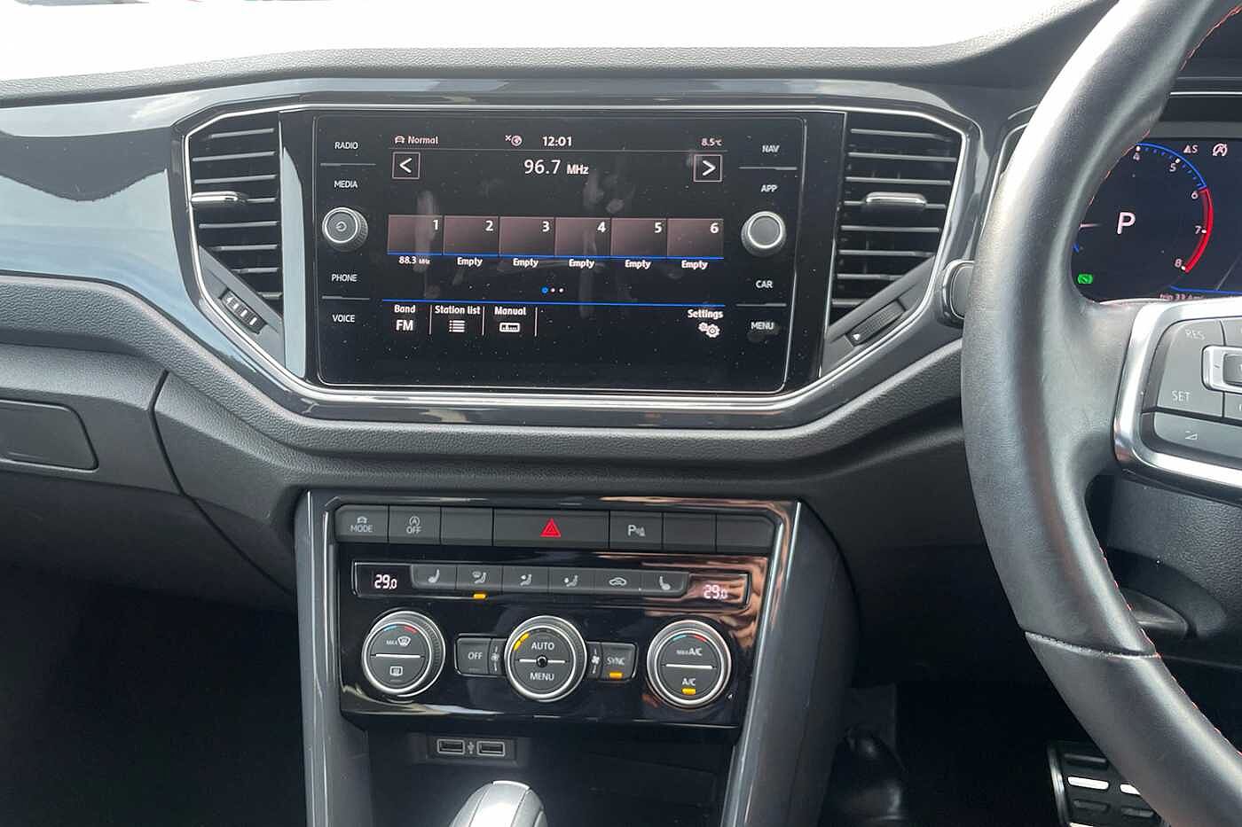 Used Volkswagen T-Roc 2020 for sale - 76716832: Photo 9