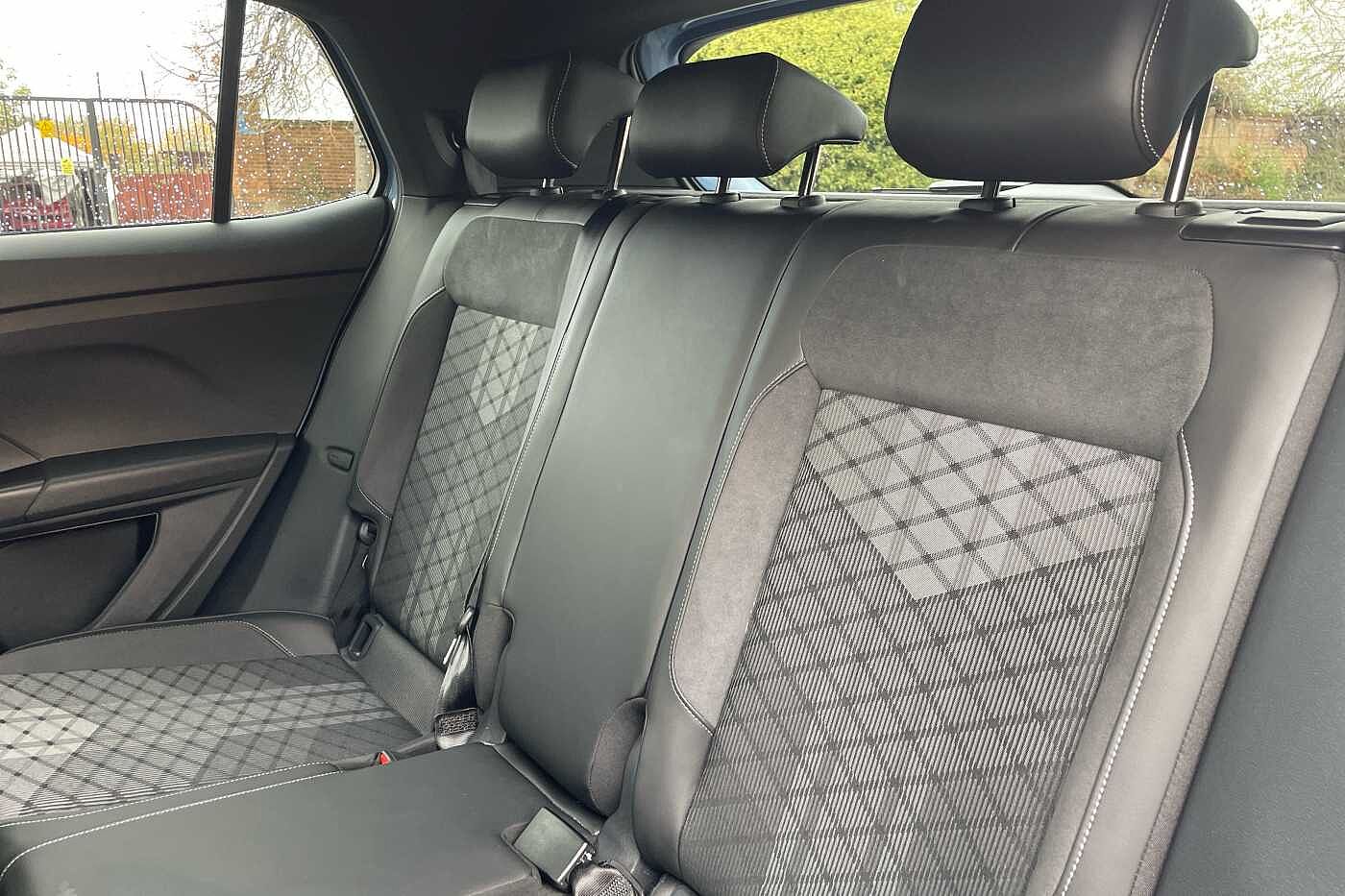 Used Volkswagen T-Cross 2025 for sale - 76359749: Photo 11