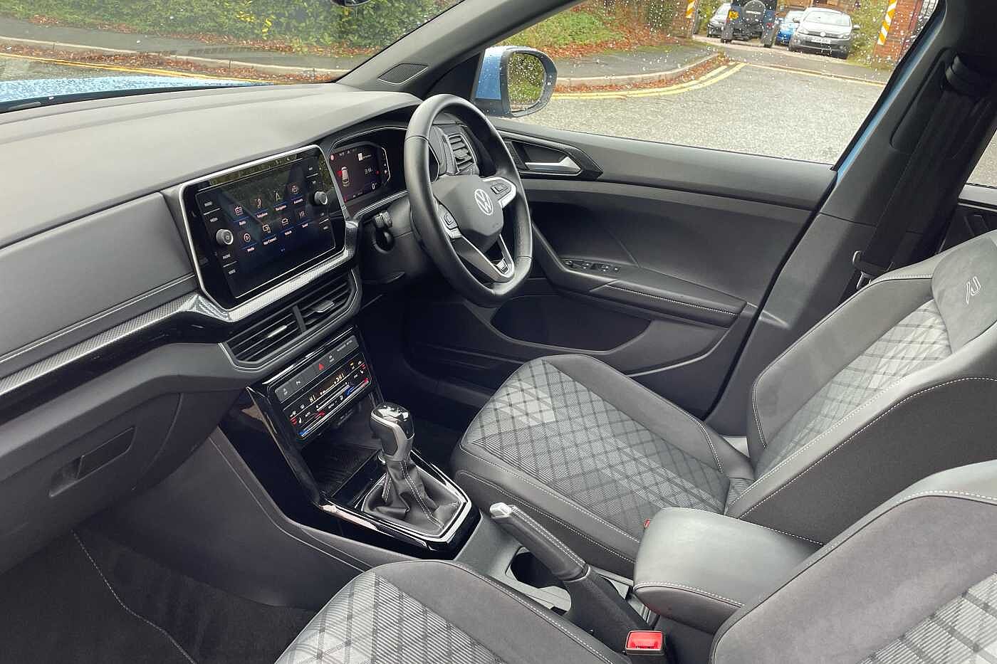 Used Volkswagen T-Cross 2025 for sale - 76359749: Photo 2