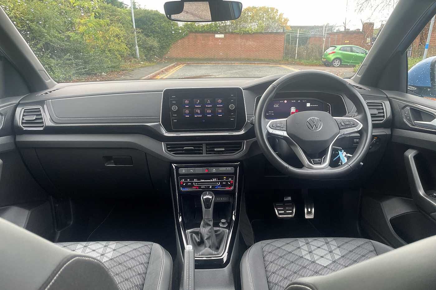 Used Volkswagen T-Cross 2025 for sale - 76359749: Photo 8