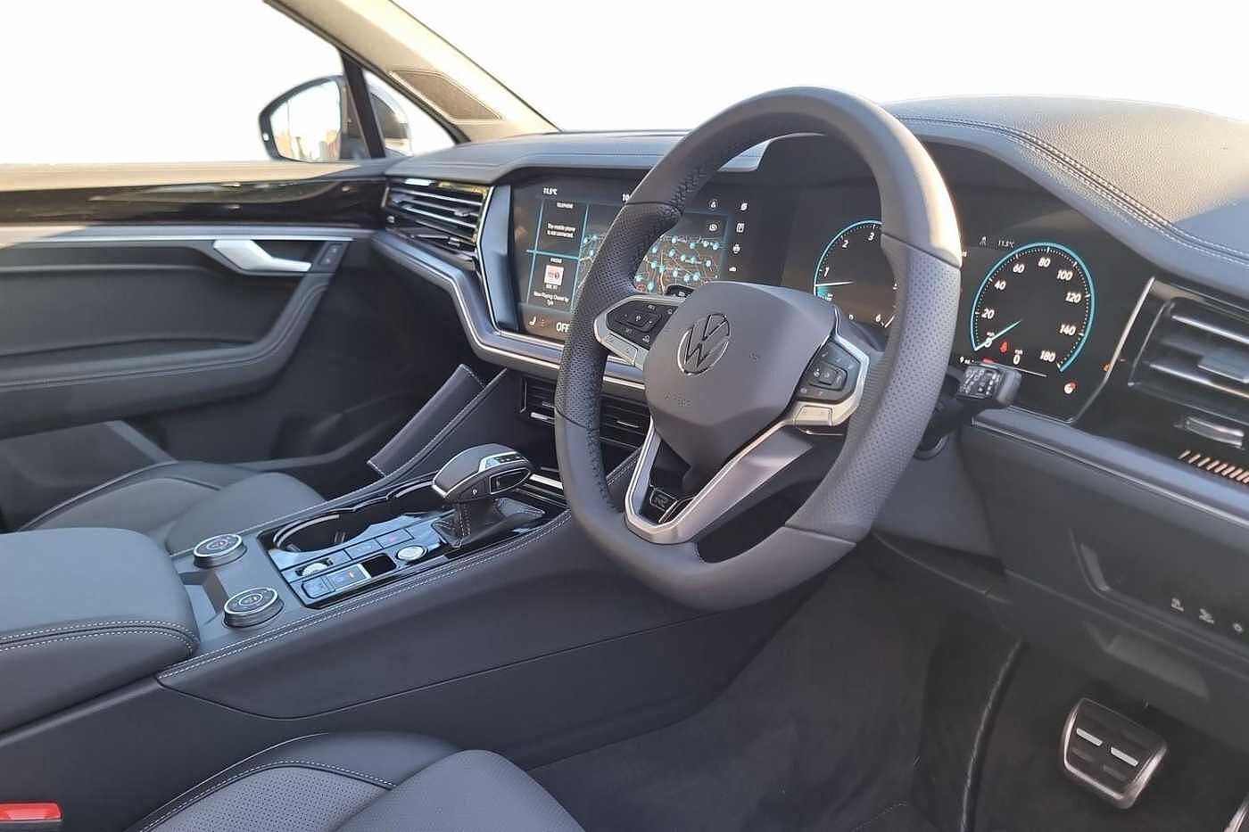 Used Volkswagen Touareg 2025 for sale - 77176832: Photo 6