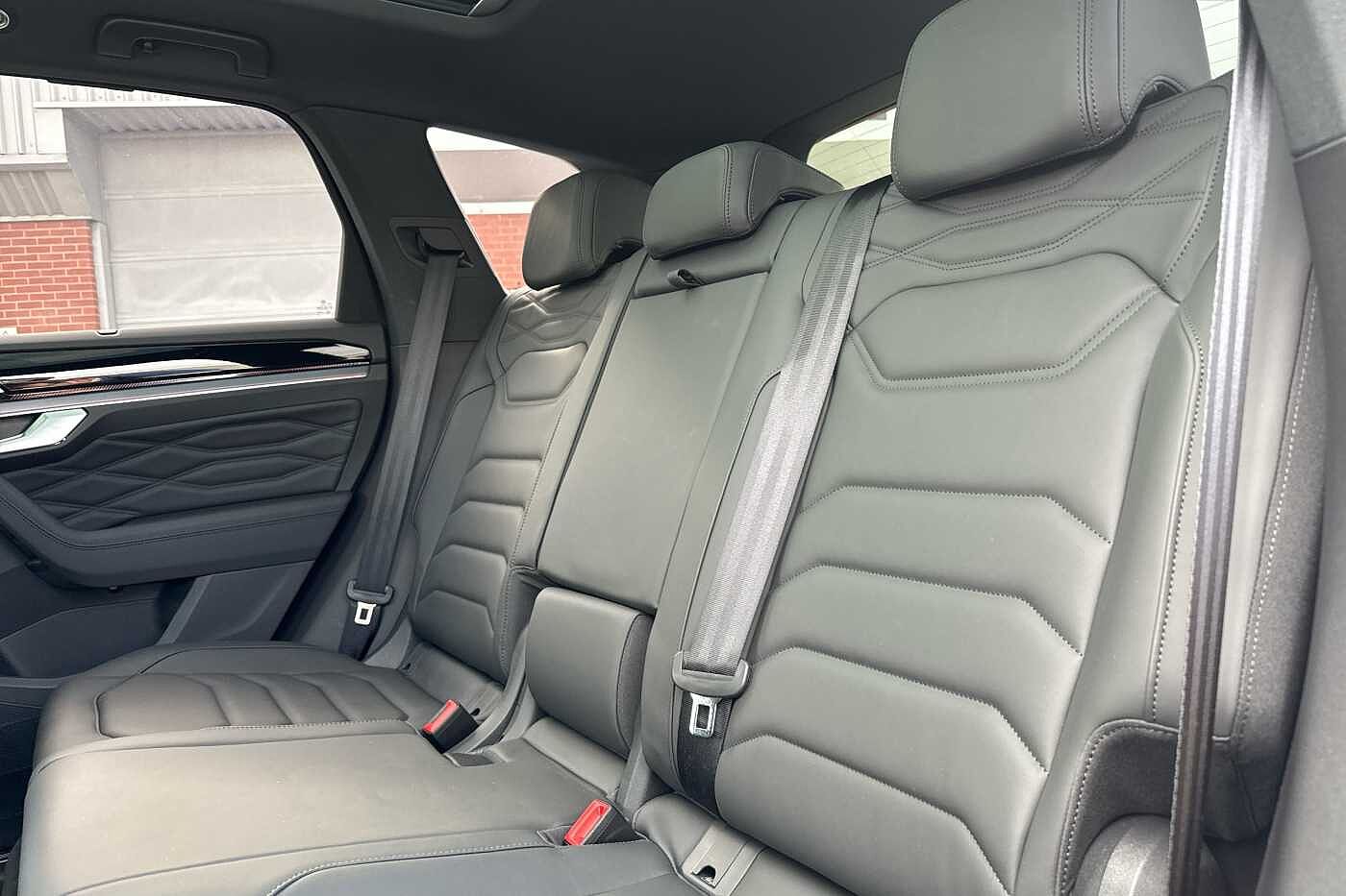 Used Volkswagen Touareg 2025 for sale - 76110528: Photo 11