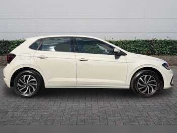 Used Volkswagen Polo 2023 for sale - 79389460: Photo