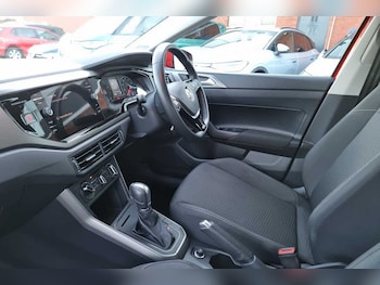 Used Volkswagen Polo 2019 for sale - 76670990: Photo