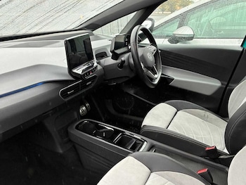 Used Volkswagen ID.3 2023 for sale - 76111190: Photo 2