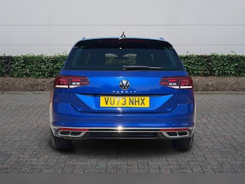 Used Volkswagen Passat 2023 for sale - 79671027: Photo