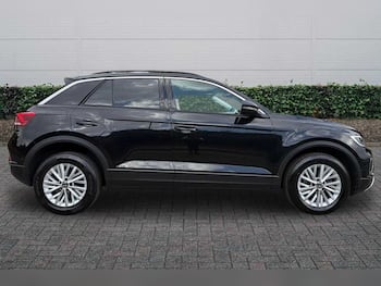 Used Volkswagen T-Roc 2022 for sale - 79647079: Photo