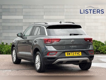 Used Volkswagen T-Roc 2023 for sale - 75226998: Photo