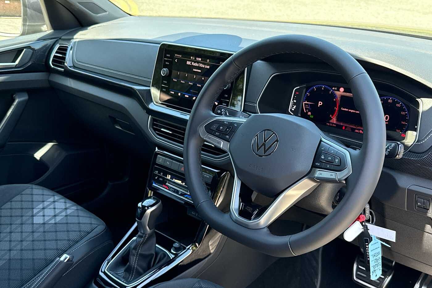 Used Volkswagen T-Cross 2025 for sale - 76110807: Photo 6