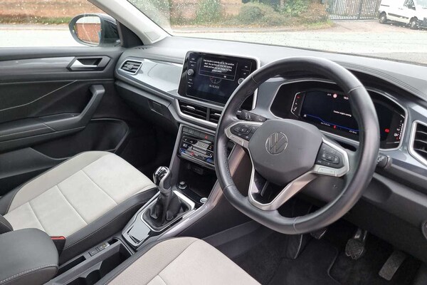 Used Volkswagen T-Roc 2022 for sale - 76139769: Photo 6
