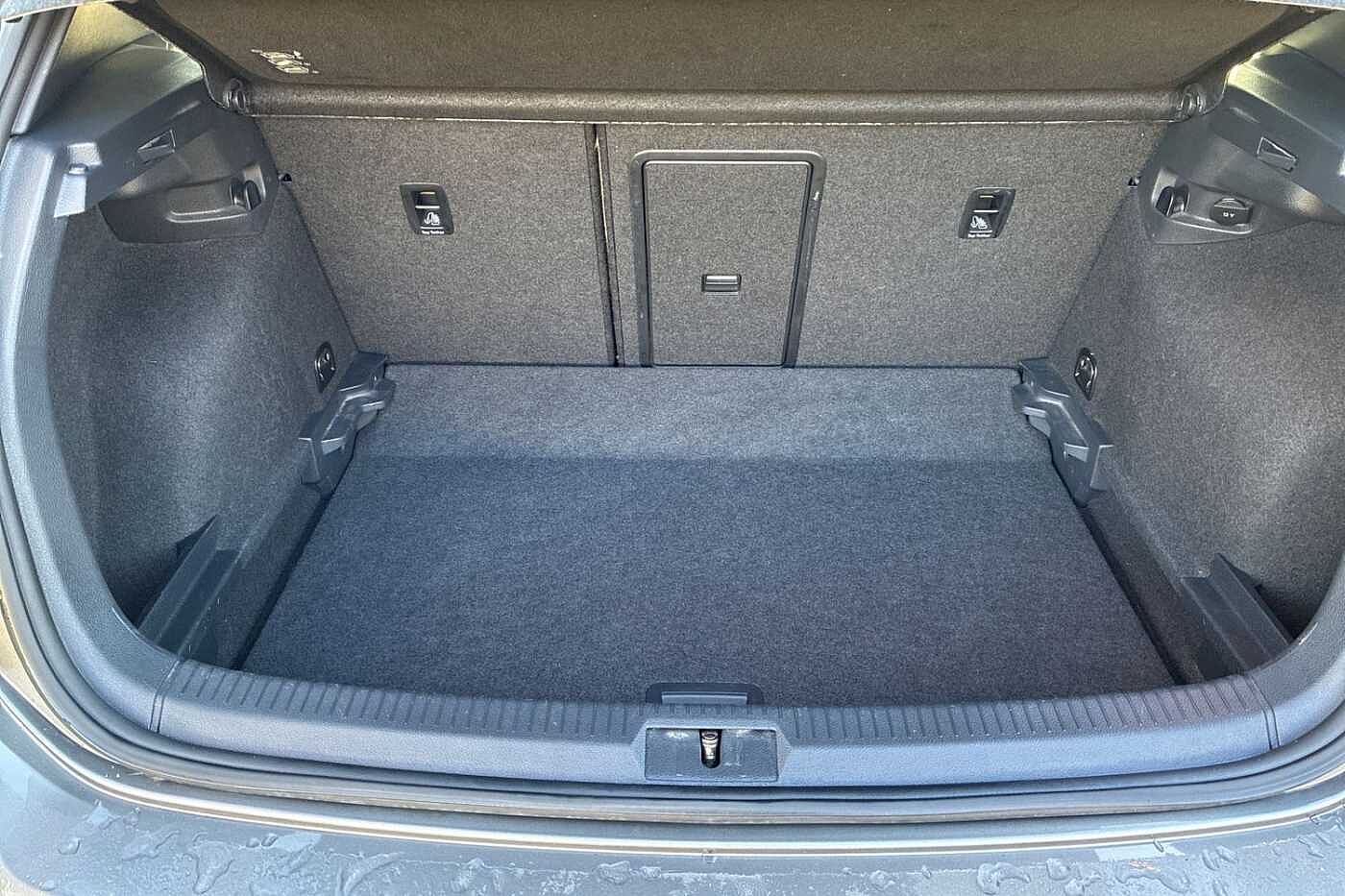 Used Volkswagen Golf 2017 for sale - 77177524: Photo 16