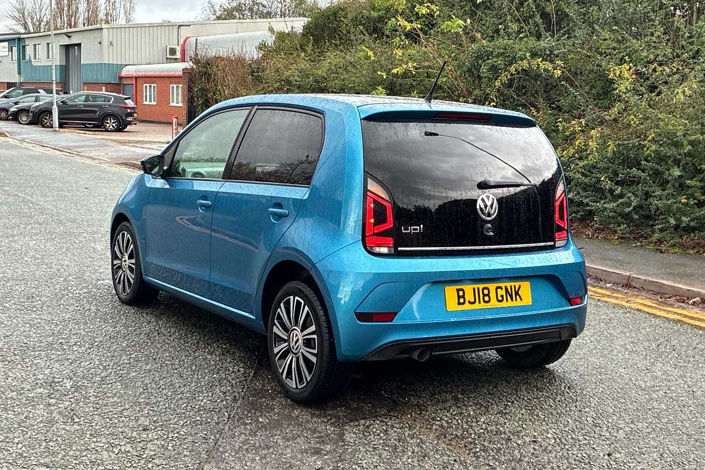 Used Volkswagen up! 2018 for sale - 76670982: Photo 3