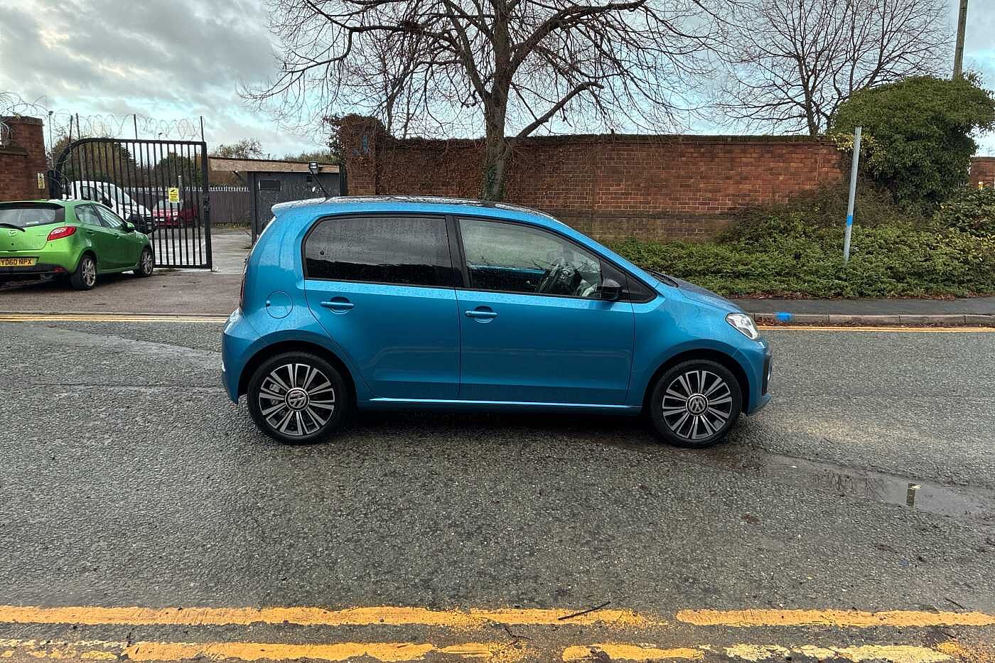 Used Volkswagen up! 2018 for sale - 76670982: Photo 4