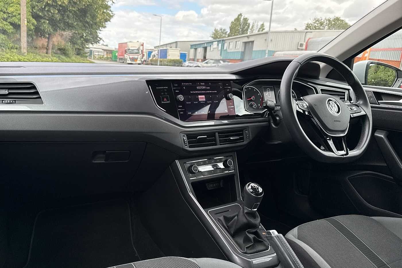 Used Volkswagen Polo 2021 for sale - 76110608: Photo 2