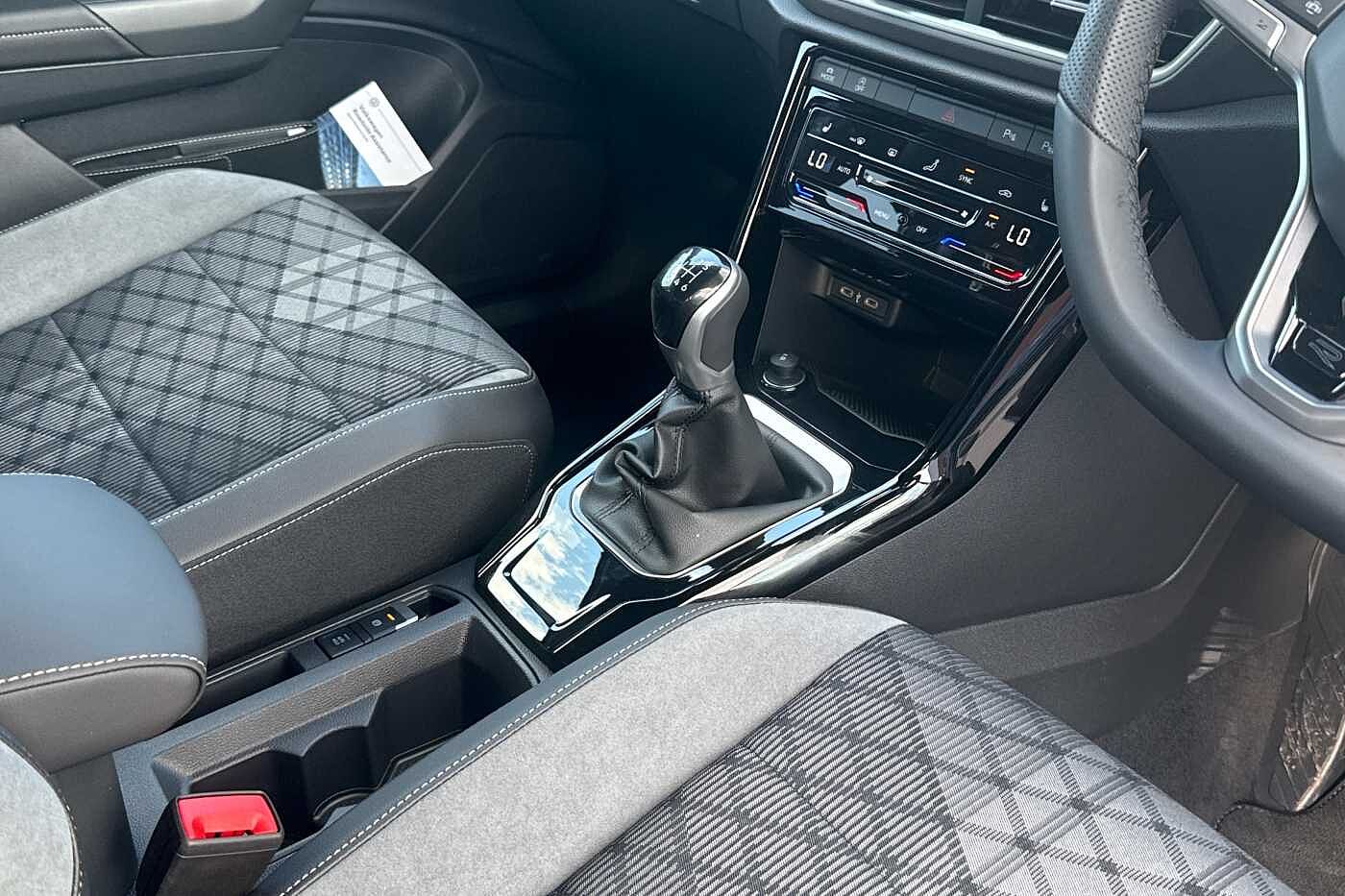 Used Volkswagen T-Roc 2025 for sale - 77177704: Photo 10