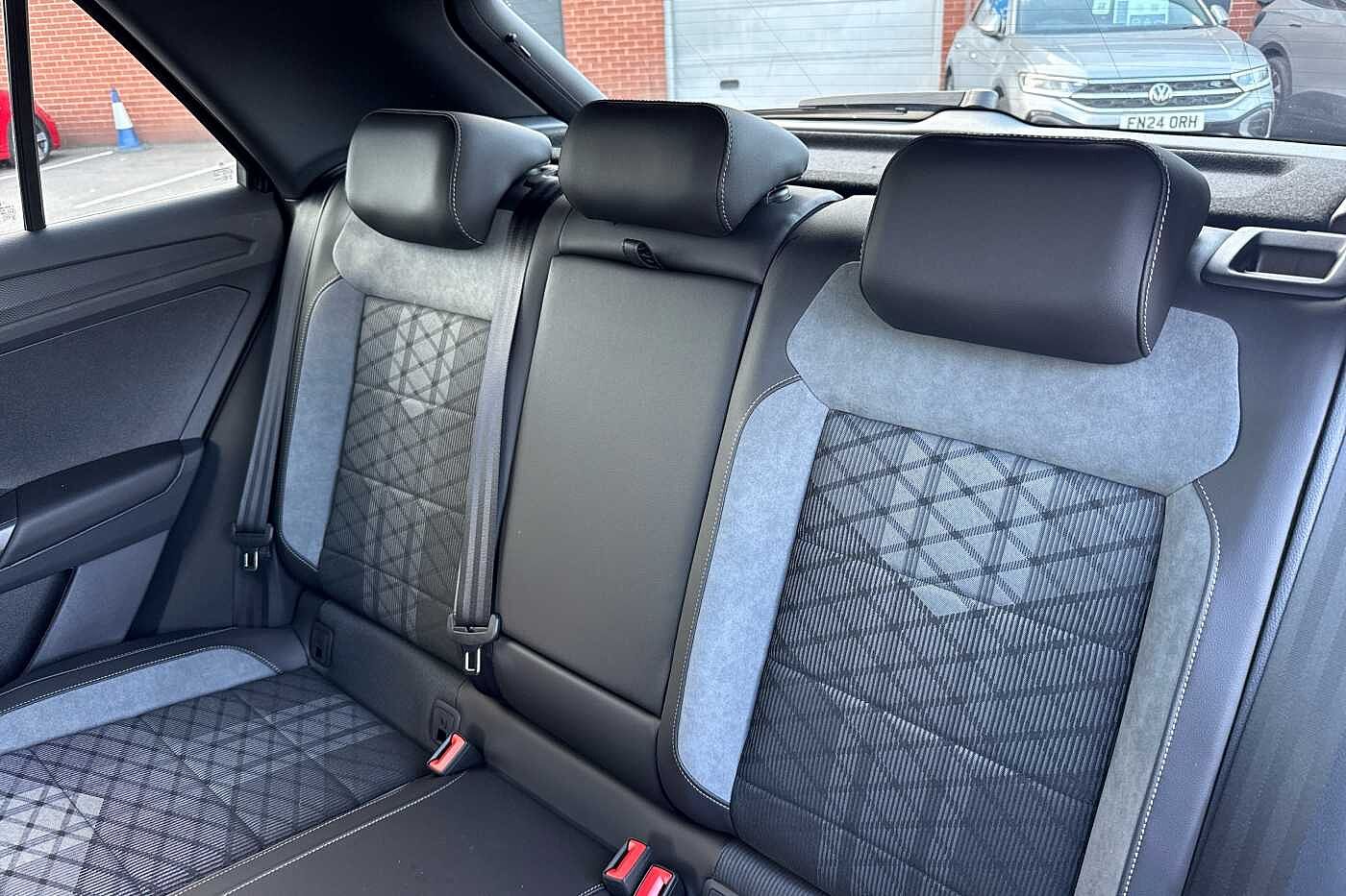 Used Volkswagen T-Roc 2025 for sale - 77177704: Photo 11