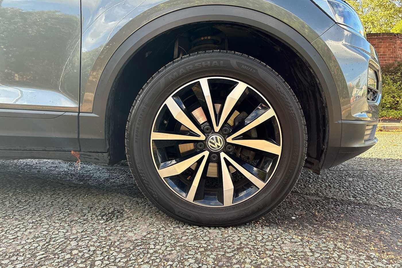 Used Volkswagen T-Roc 2019 for sale - 76111271: Photo 5