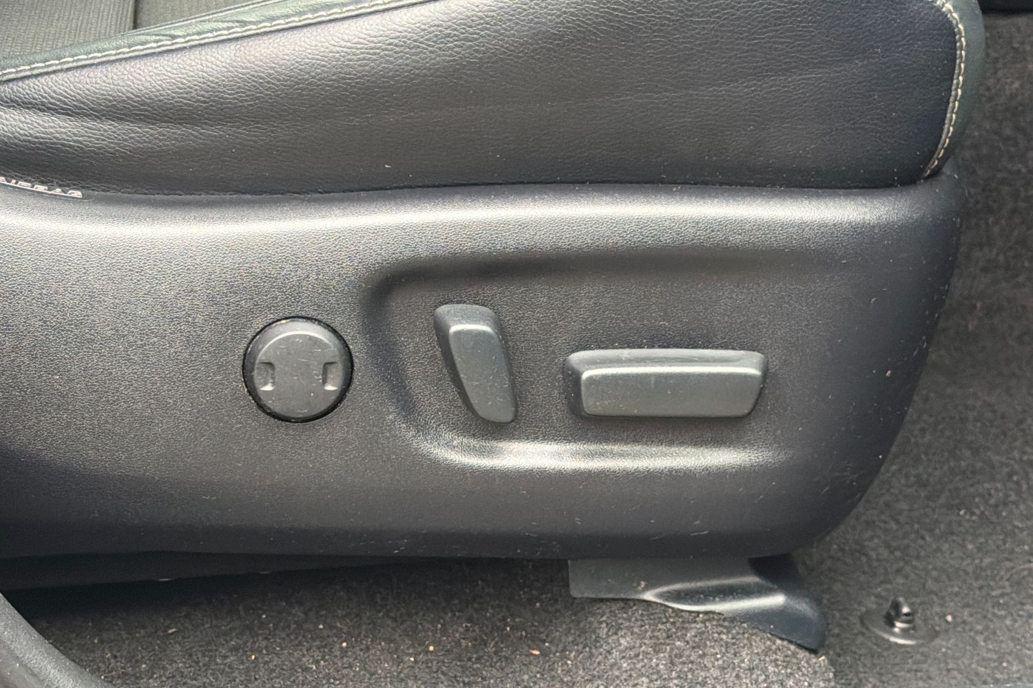 Used Toyota RAV4 2017 for sale - 76888232: Photo 22