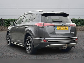 Used Toyota RAV4 2017 for sale - 76888232: Photo