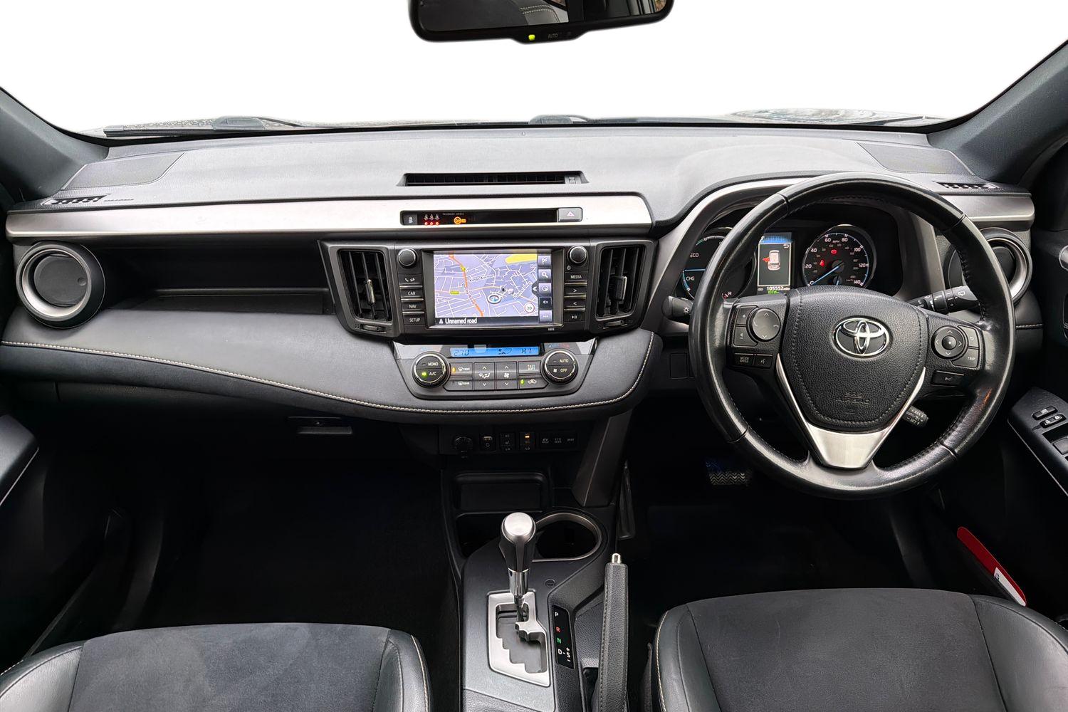 Used Toyota RAV4 2017 for sale - 76888232: Photo 8