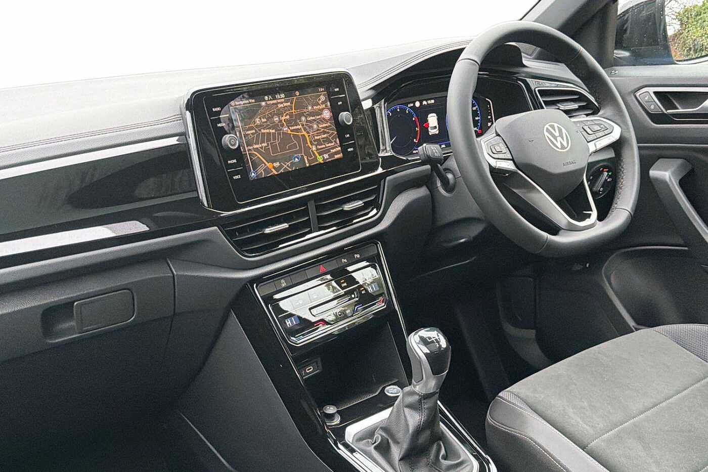 Used Volkswagen T-Roc 2026 for sale - 77442076: Photo 2