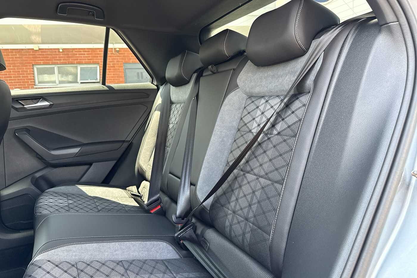 Used Volkswagen T-Roc 2025 for sale - 77177532: Photo 11