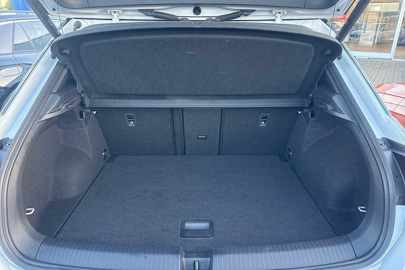 Used Volkswagen T-Roc 2021 for sale - 76350503: Photo 12