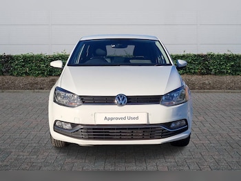 Used Volkswagen Polo 2017 for sale - 77157580: Photo