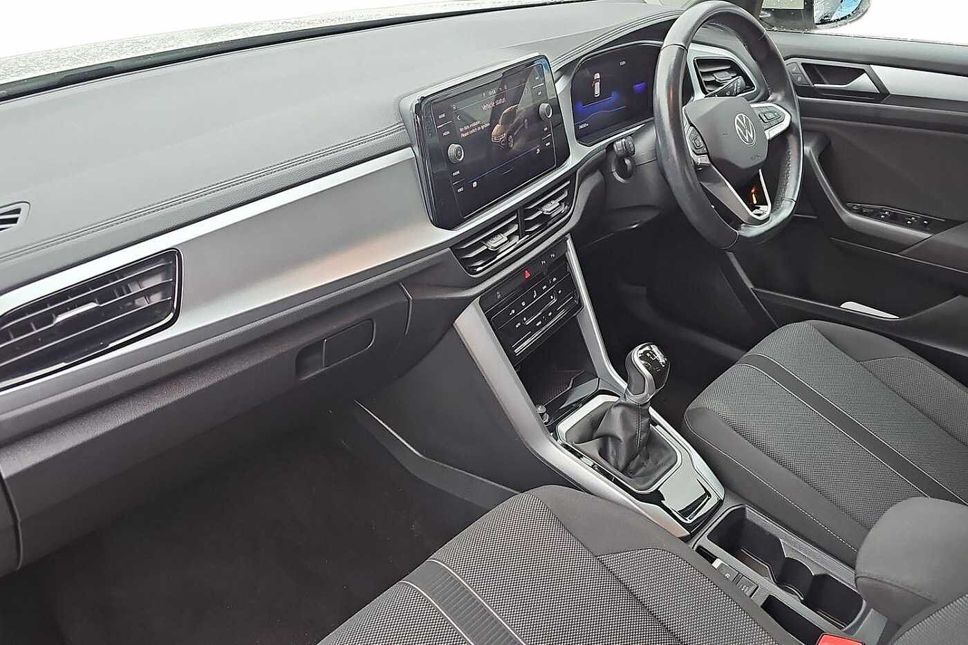 Used Volkswagen T-Roc 2023 for sale - 77231560: Photo 2