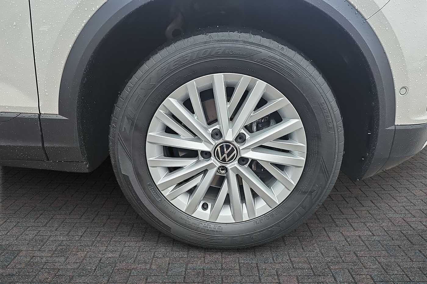 Used Volkswagen T-Roc 2023 for sale - 77231560: Photo 5