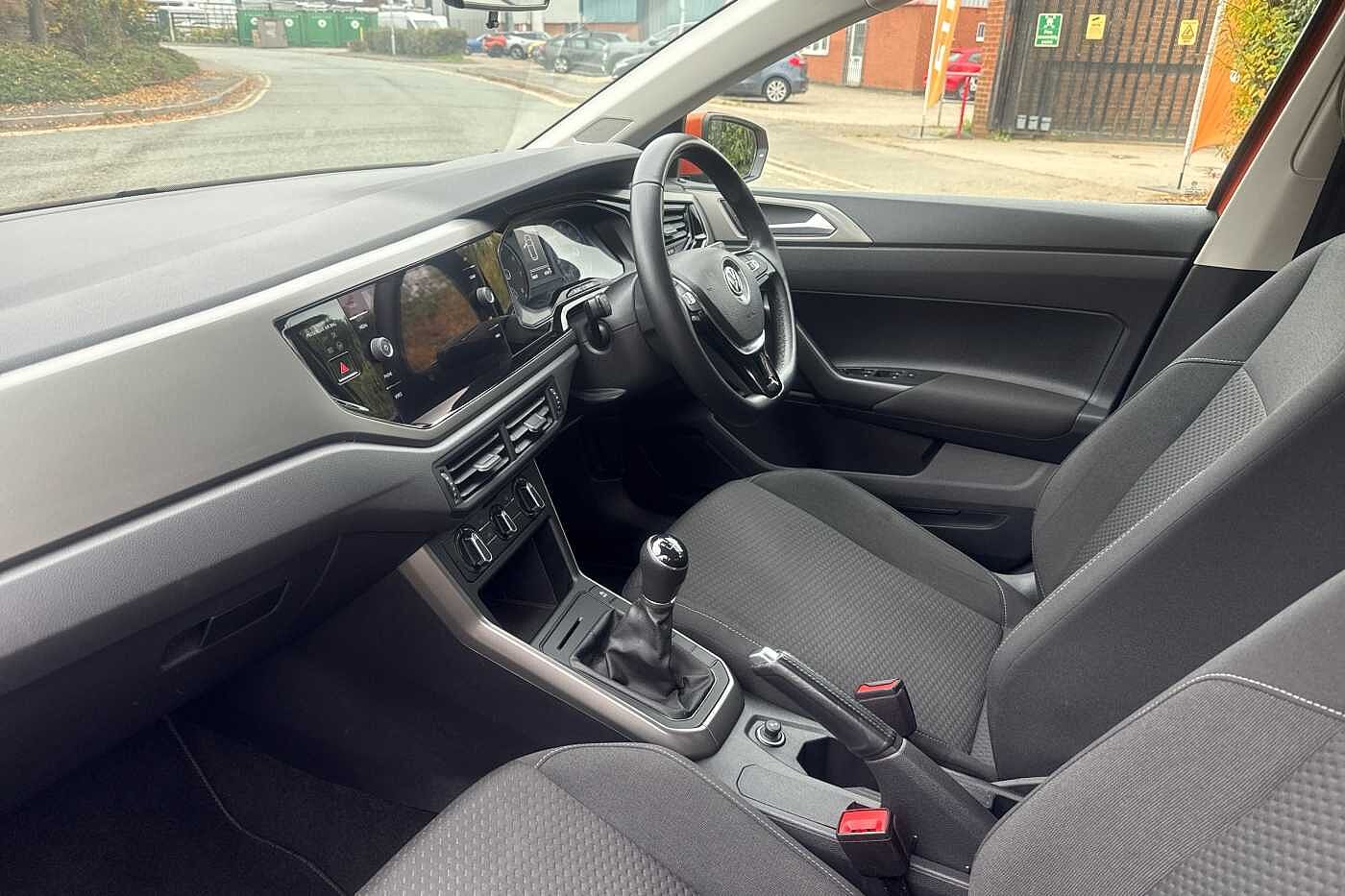 Used Volkswagen Polo 2019 for sale - 76309327: Photo 2