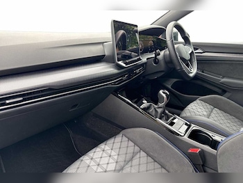 Used Volkswagen Golf 2024 for sale - 79039775: Photo