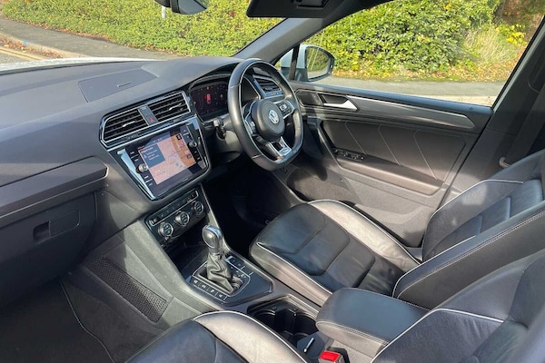 Used Volkswagen Tiguan 2019 for sale - 76111432: Photo 2