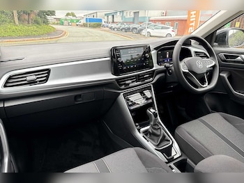 Used Volkswagen T-Roc 2025 for sale - 75460236: Photo