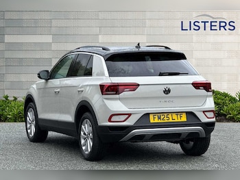 Used Volkswagen T-Roc 2025 for sale - 75460236: Photo