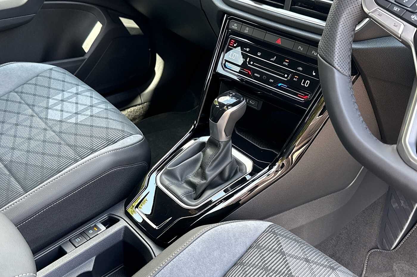 Used Volkswagen T-Roc 2025 for sale - 77177540: Photo 10